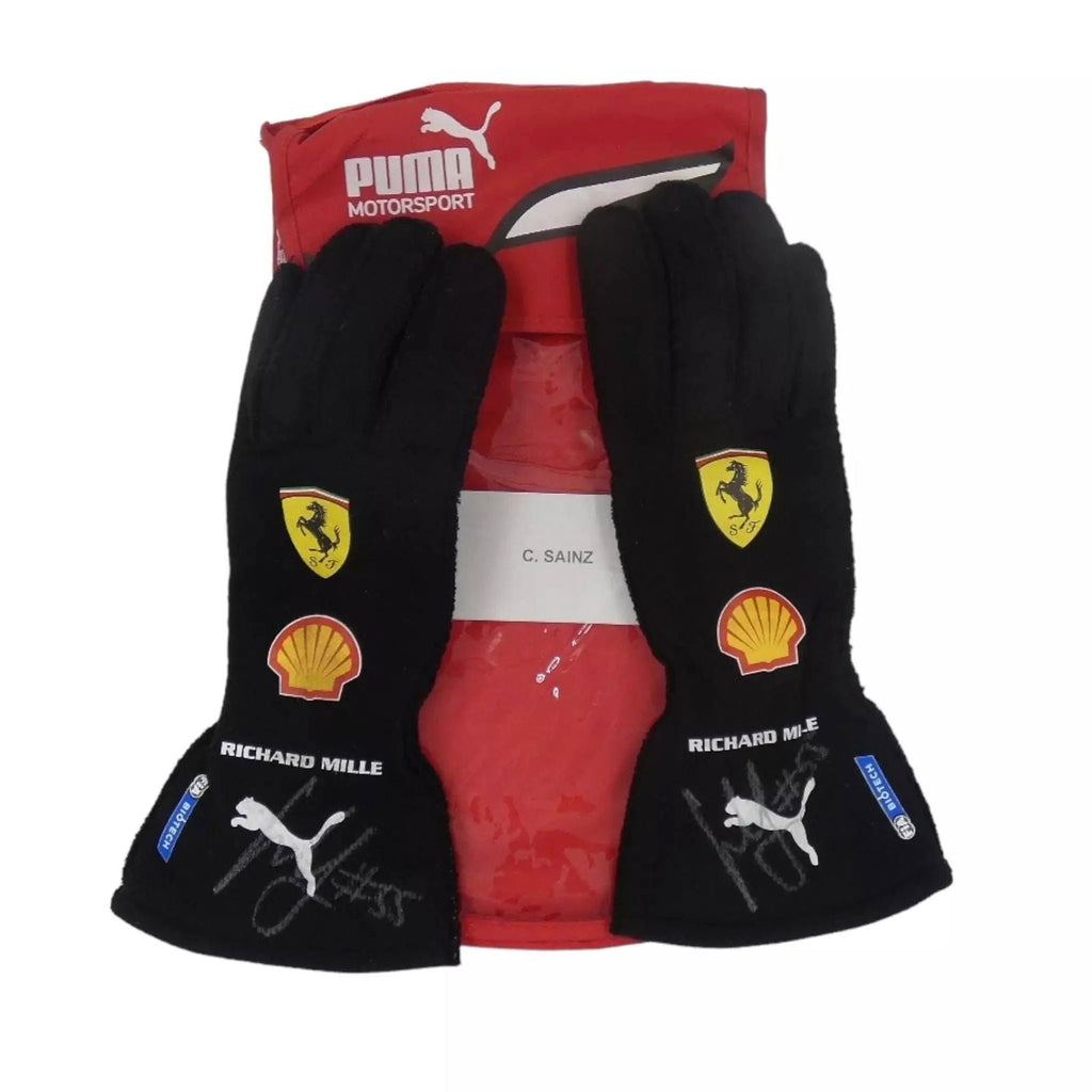 2022 Carlos Sainz Ferrari race gloves - Speedxcrafts