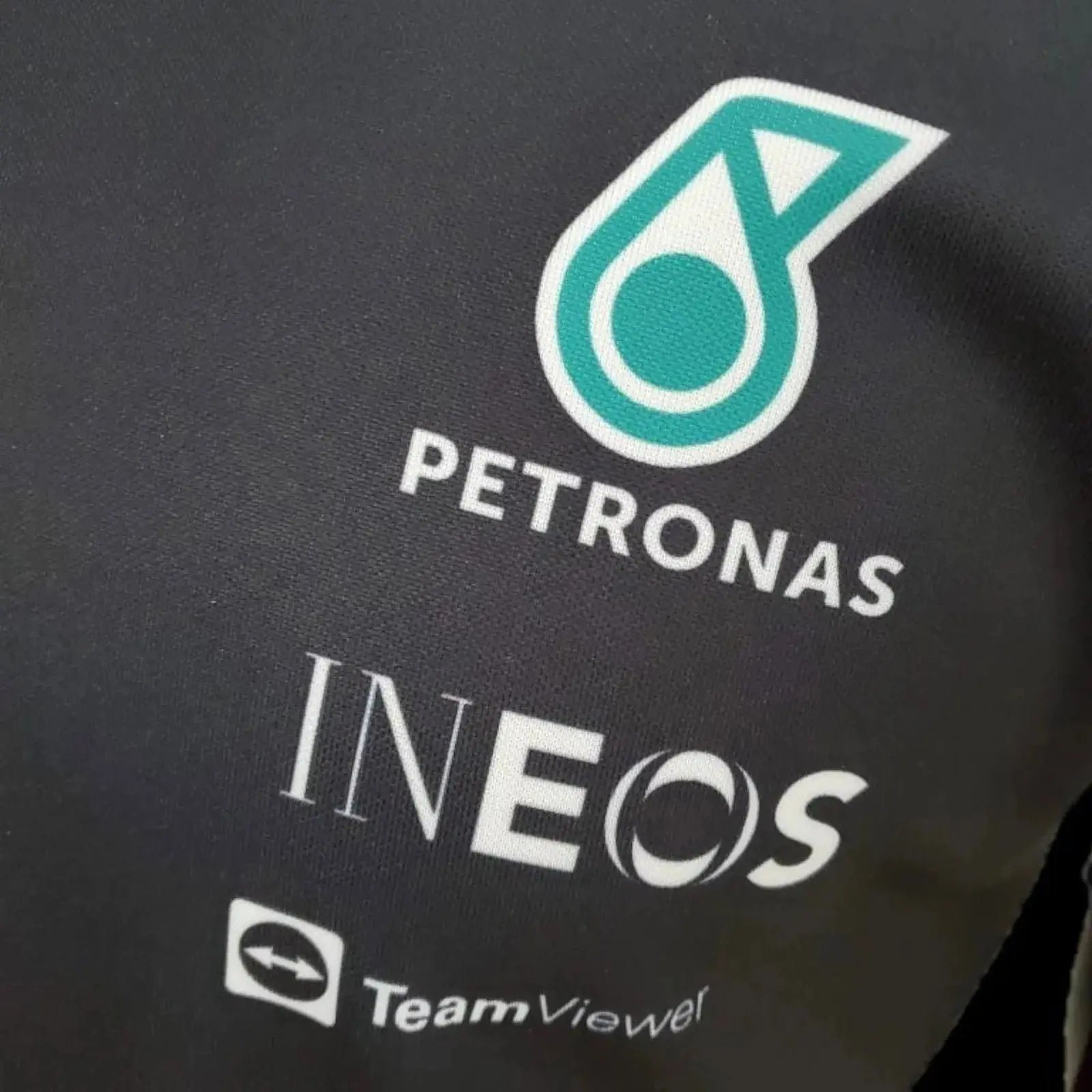 2022_Mercedes_Formula_One_T-Shirt-006.jpg