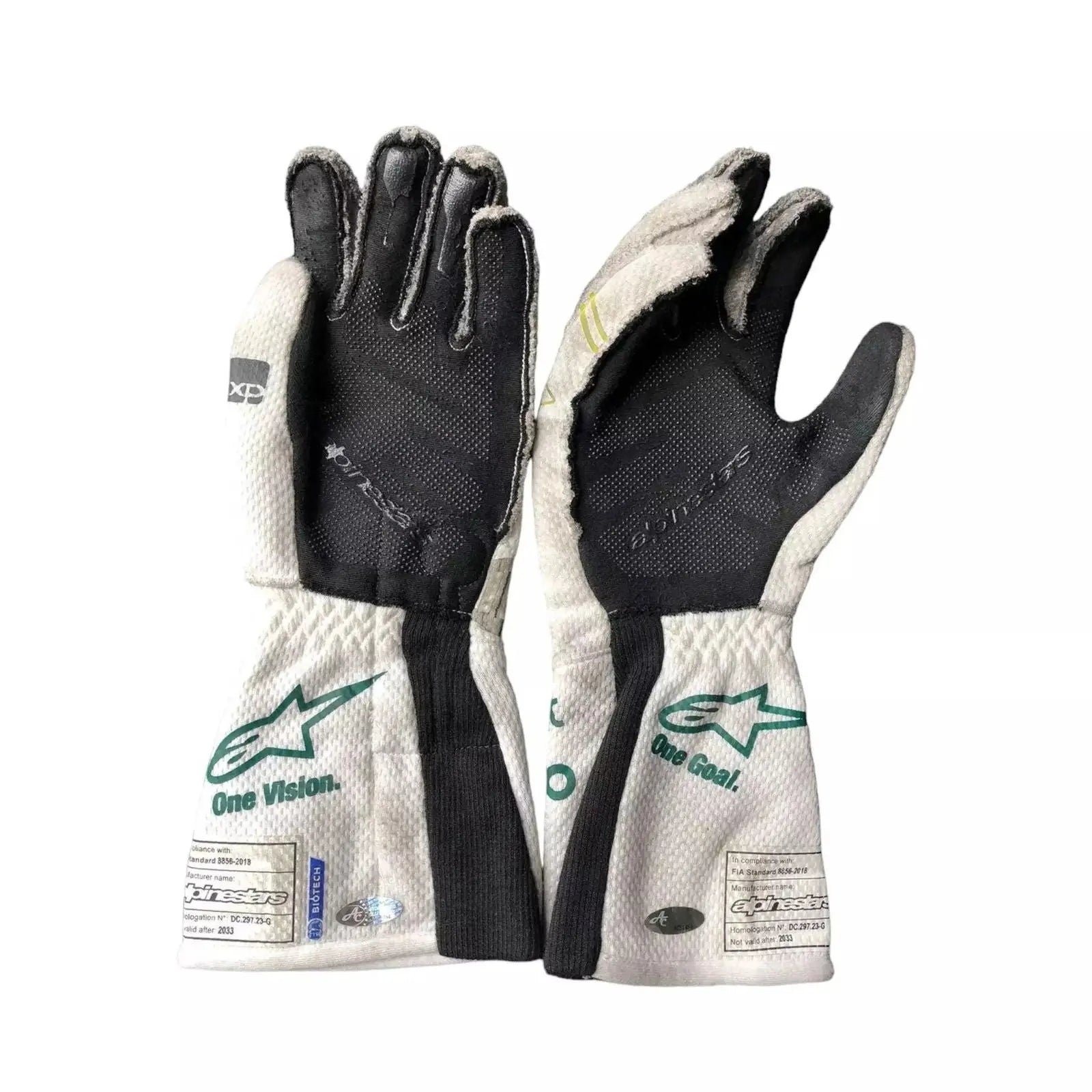 2023_Lance_Stroll_Baku_Worn_Gloves-001.jpg