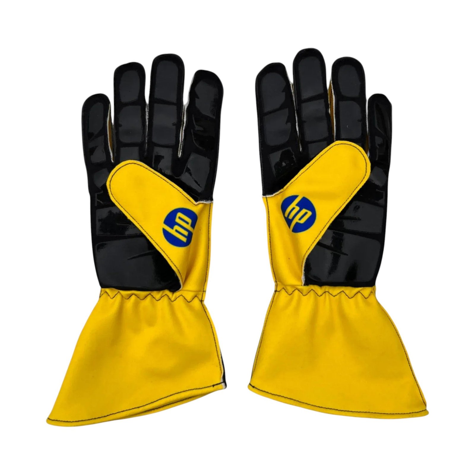 2025_Scuderia_Ferrari_F1_Team_Silverstone_Gloves-02.jpg
