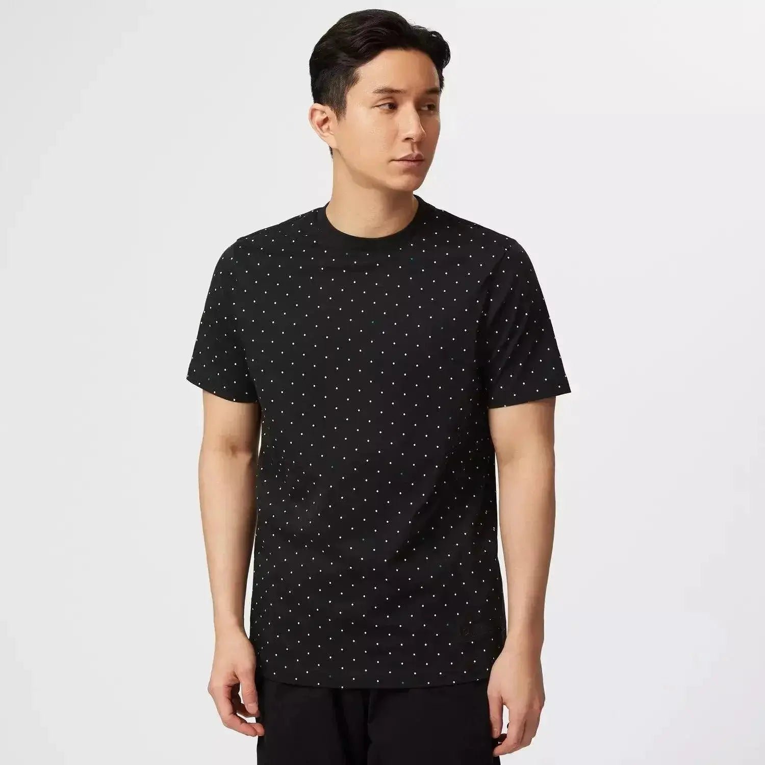 Mercedes-AMG_Petronas_2023_Polka_Dot_T-Shirt_-_Speedxcrafts-5174751_64dde6cc-cfcc-47a5-80e4-9c8e8364b52f.jpg