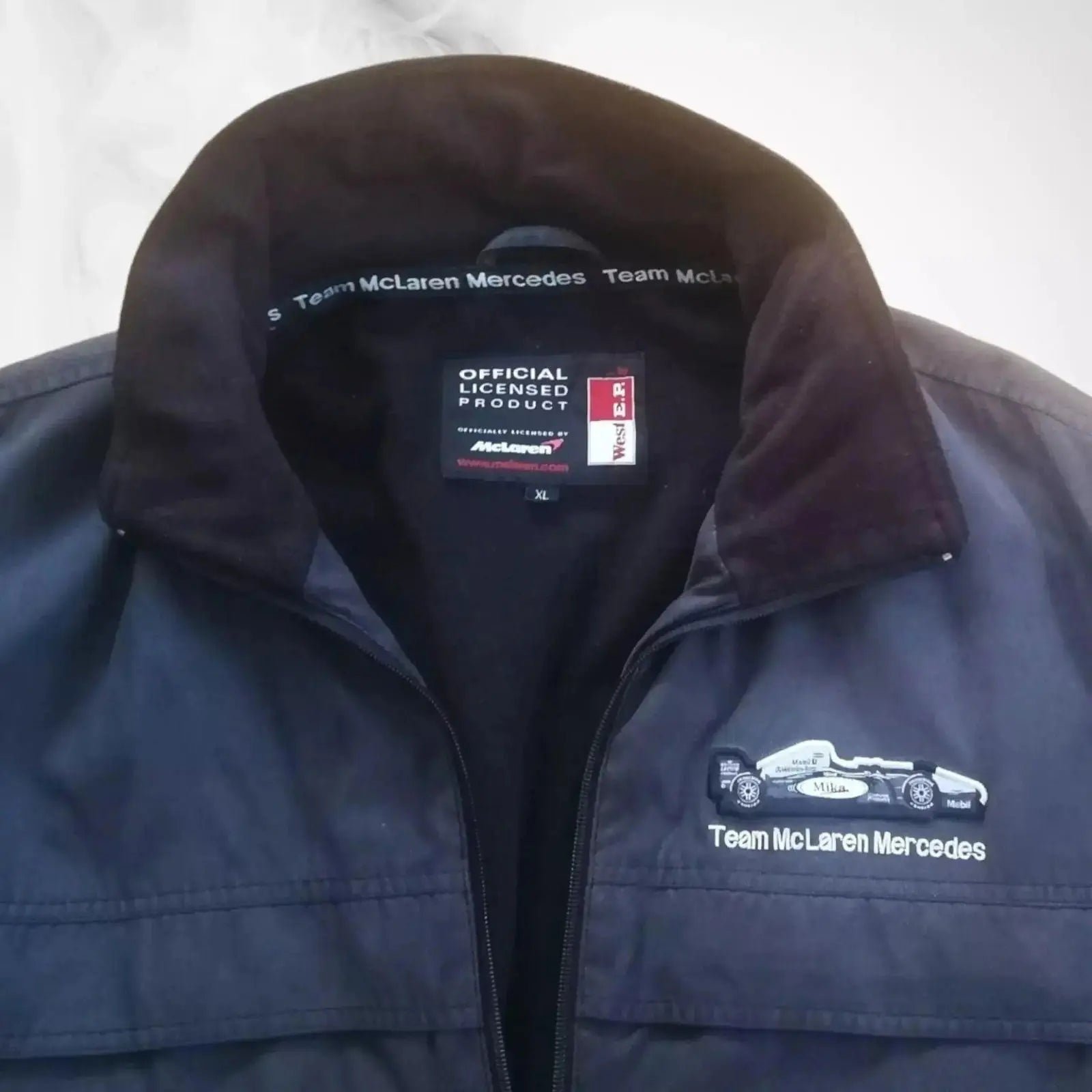Vintage_90_s_McLaren_Mika_H_kkinen_Jacket-02.jpg